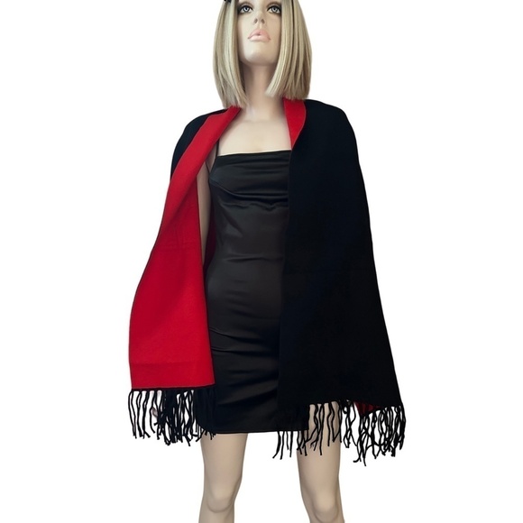 Black and Red Reversible Shawl Sweater Cape Open Poncho Fringe Tassels OS 4-14 - Picture 10 of 14